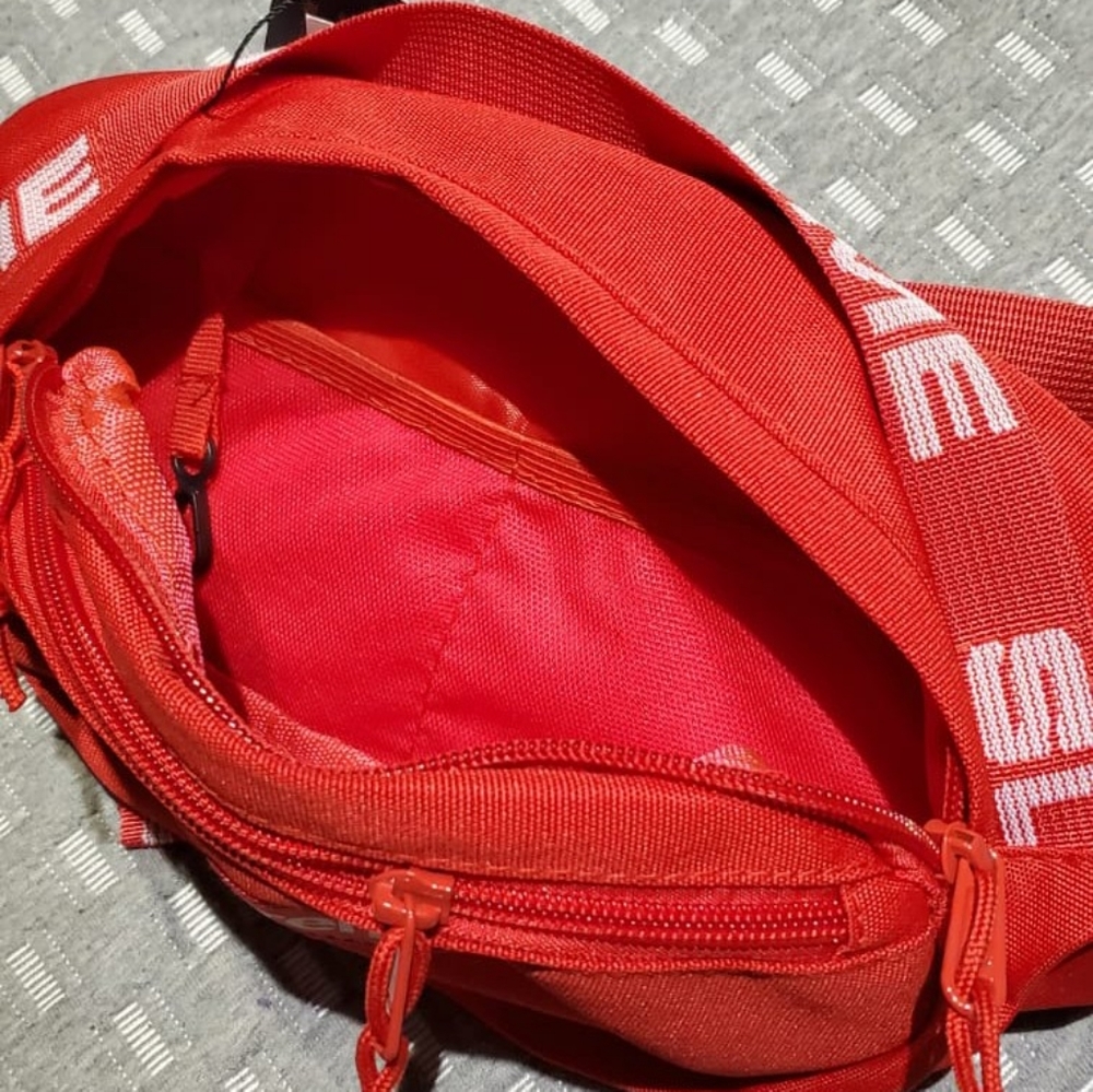 Supreme Fanny Pack - Picture 3 of 8